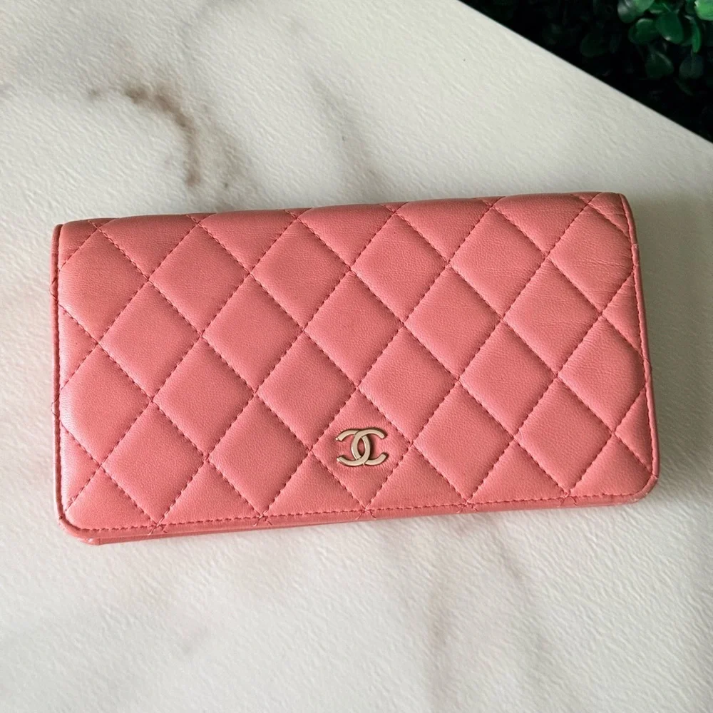 Chanel Pink Quilted Women's Yen Long Wallet Authentic - Picture 2 of 14